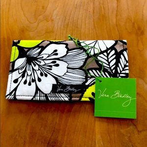 Vera Bradley checkbook cover- citron